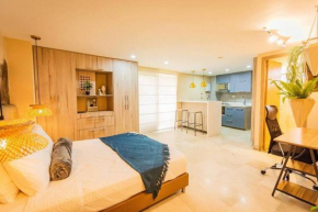 Stylish loft, balcony, fast internet, parking 210